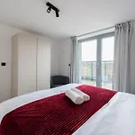 דירה Stylish Penthouses Featuring A Terrace In פראג