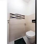 דירה Stylish Penthouses Featuring A Terrace In פראג
