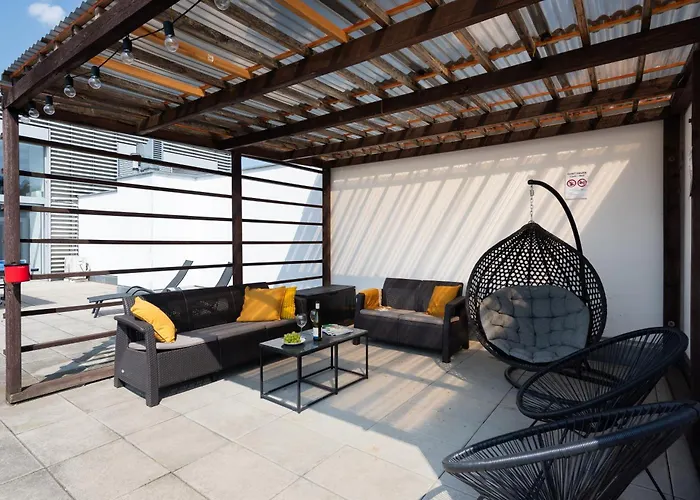 Апартаменты Stylish Penthouses Featuring A Terrace In *