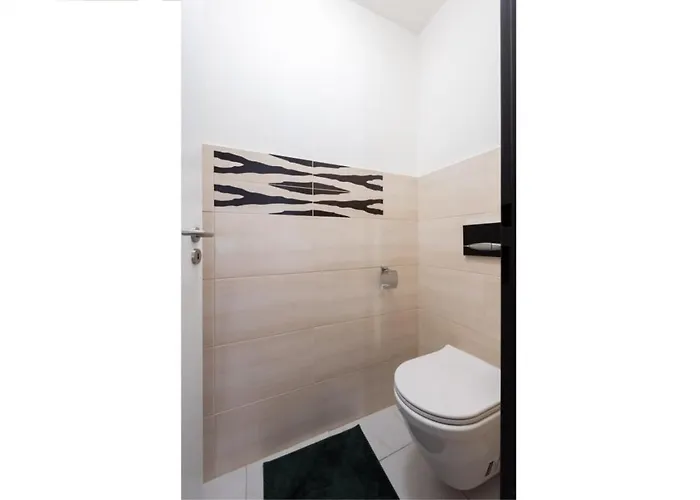Апартаменты Stylish Penthouses Featuring A Terrace In Прага