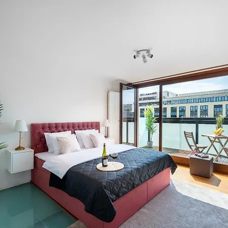 With 4 Bedrooms Апартаменты Прага