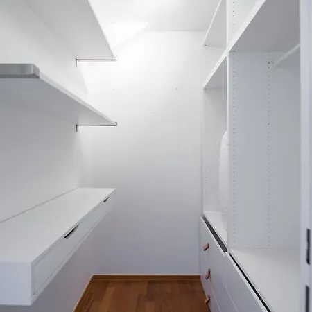 With 4 Bedrooms Апартаменты