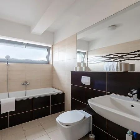 Appartement Stylish Penthouses Featuring A Terrace In *