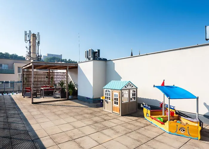 Stylish Penthouses Featuring A Terrace In Daire Prag