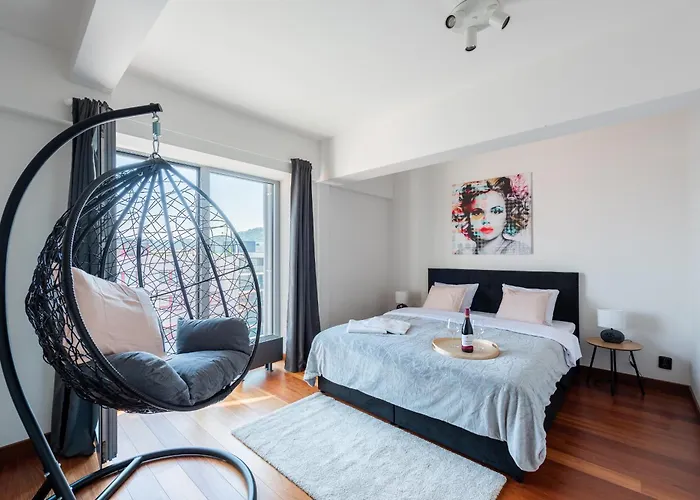 Daire Stylish Penthouses Featuring A Terrace In